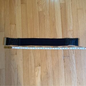 B64-79 / 29.5” Black Elastic Waist Belt with Silver Closure